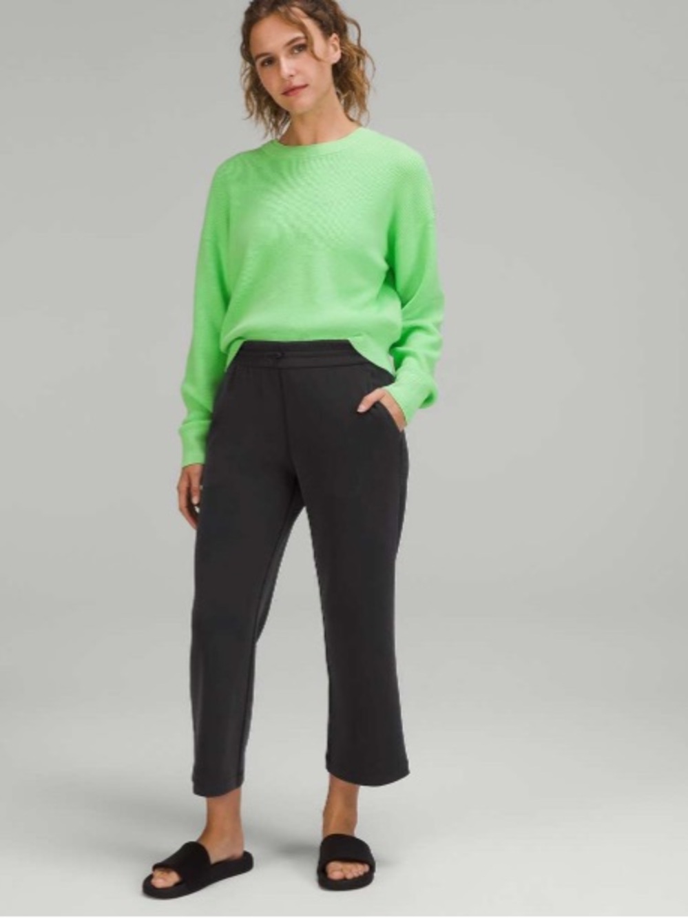 Lululemon Softstreme Pants  Size:4. NWT